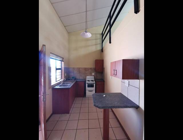 2 BEDROOM PROPERTY TO RENT IN DIE BULT